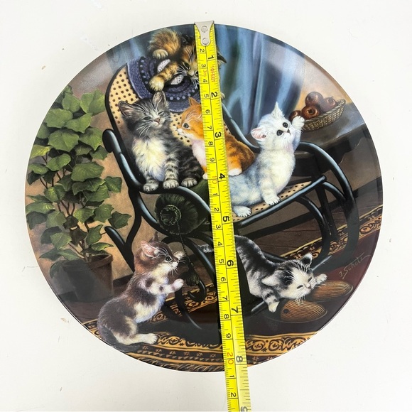 Vintage “Creature Comforts ” Litter Rascals Collectors Plate - Picture 4 of 7